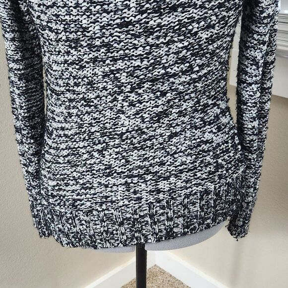 Jessica Simpson Maternity Sweater Size L - Picture 10 of 13